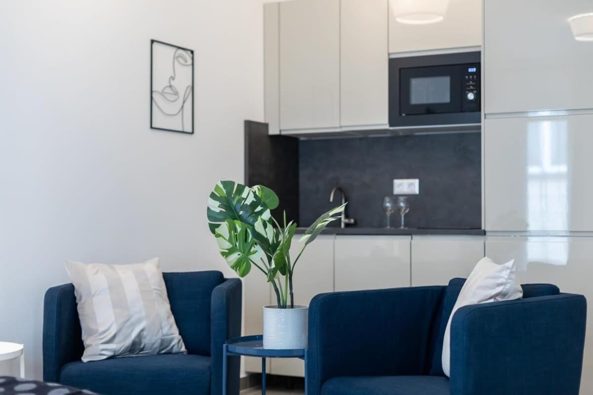 Modern Apt In Authentic Central Area Budapest Exterior photo