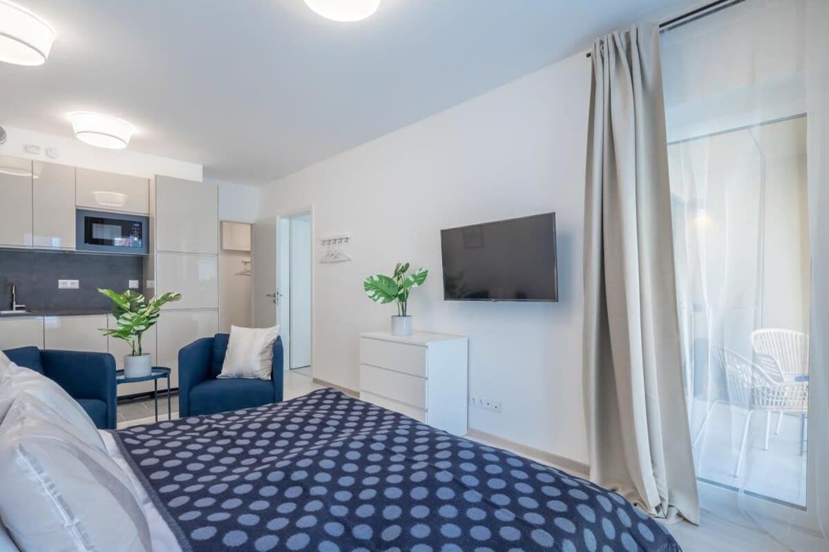 Modern Apt In Authentic Central Area Budapest Exterior photo